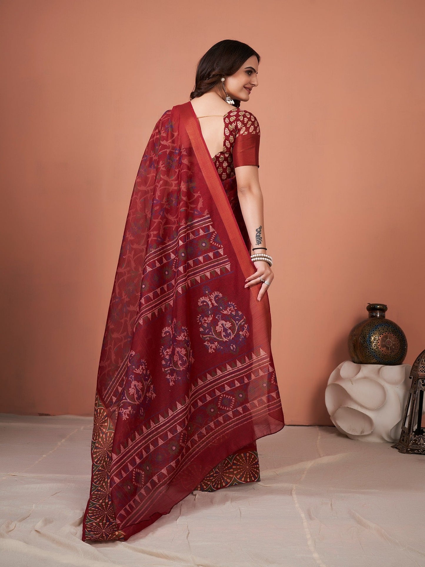 Women's Cotton Blend Maroon Printed Designer Saree With Blouse Piece