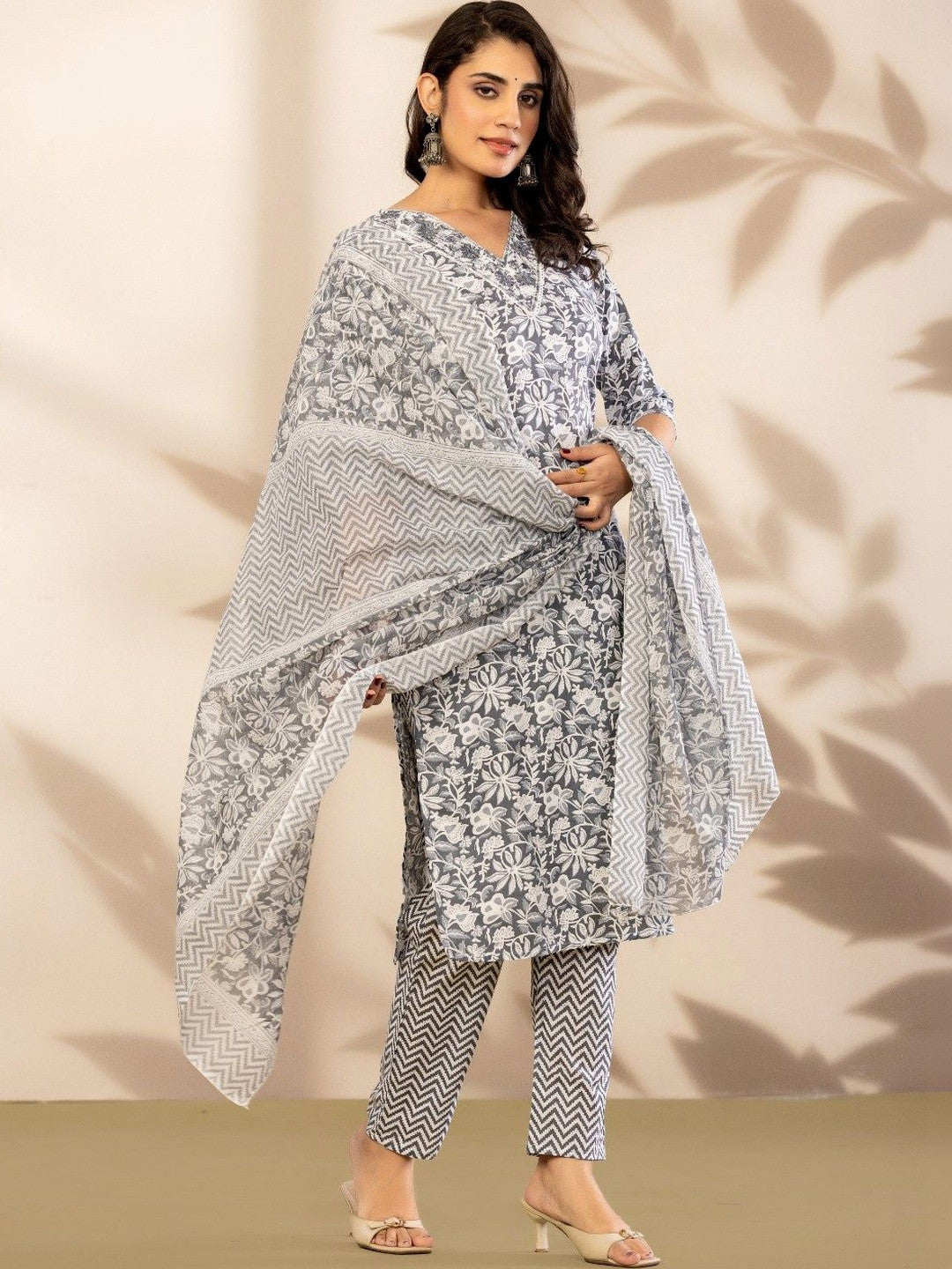 Women Floral Printed Regular Pure Cotton Kurta with Trousers & With Dupatta