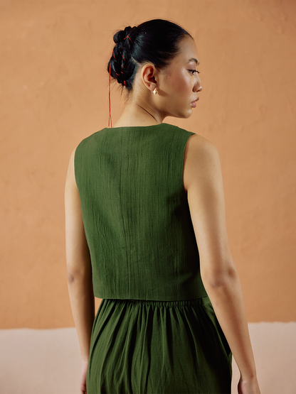 Dhiyona FL Women’s Green Solid Linen Sleeveless Shirt Top