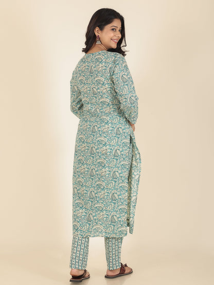 Women's Cotton Green Straight Kurta
