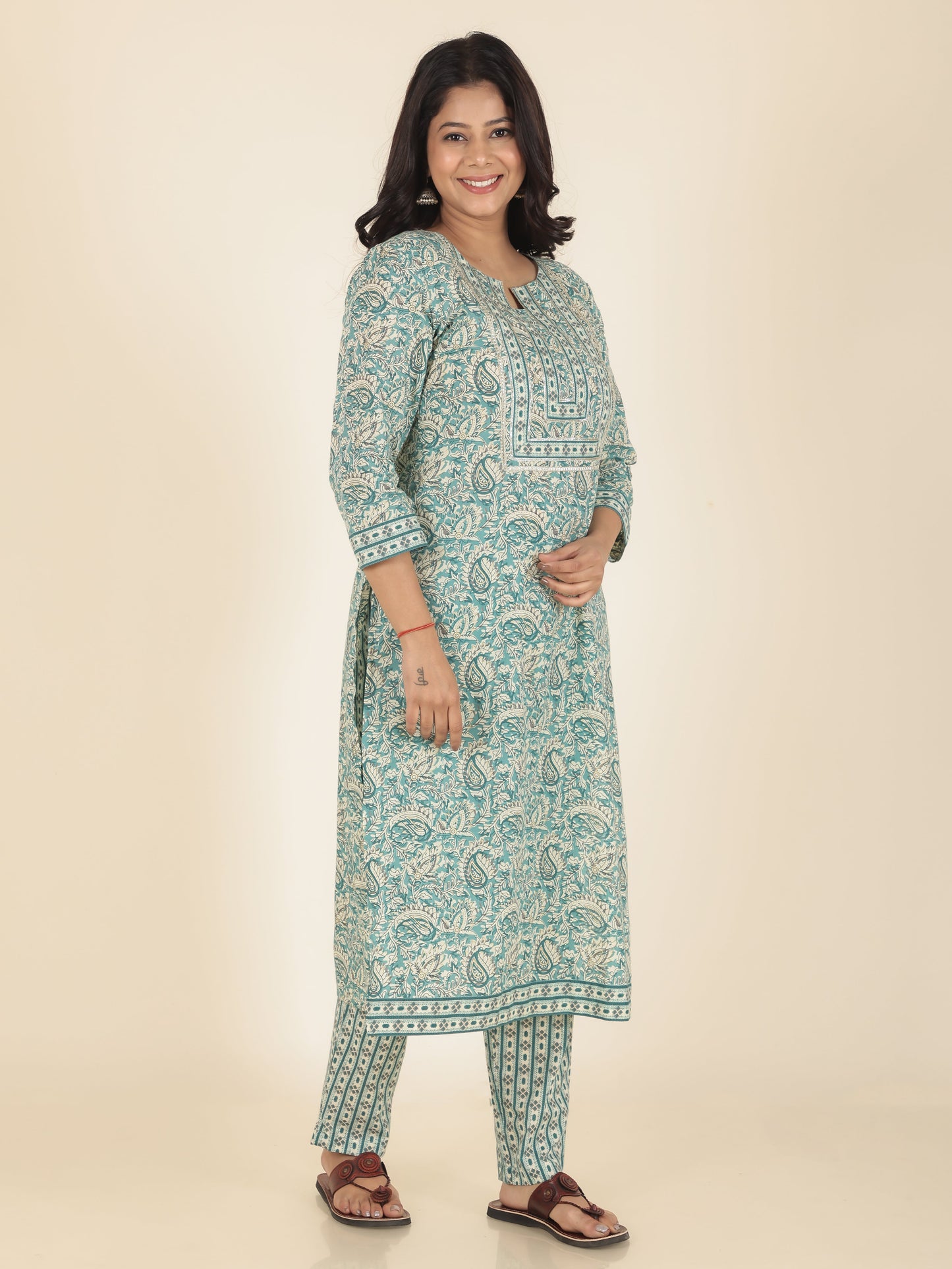 Women's Cotton Green Straight Kurta Set