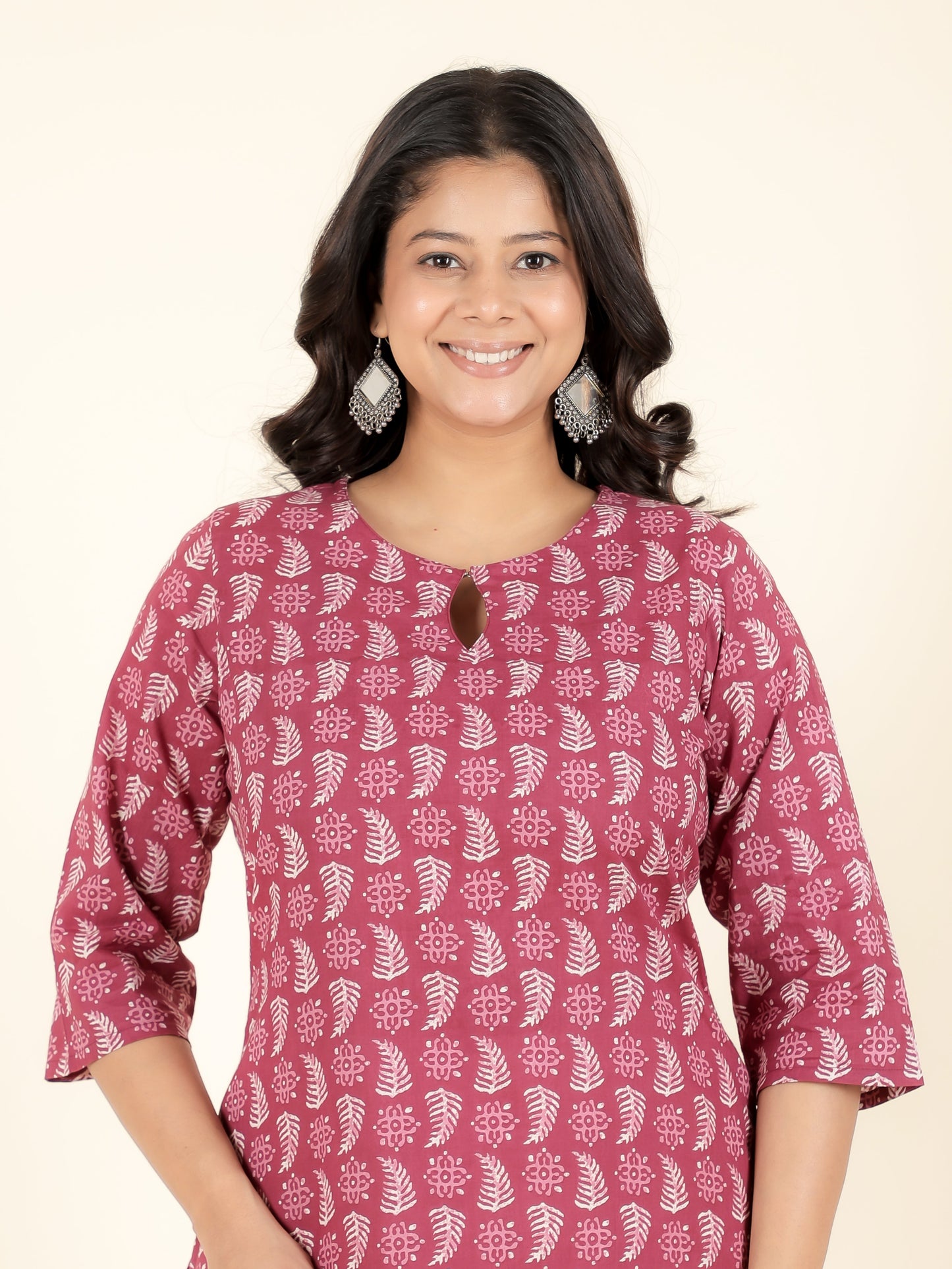 Women's Cotton Red Straight Kurta