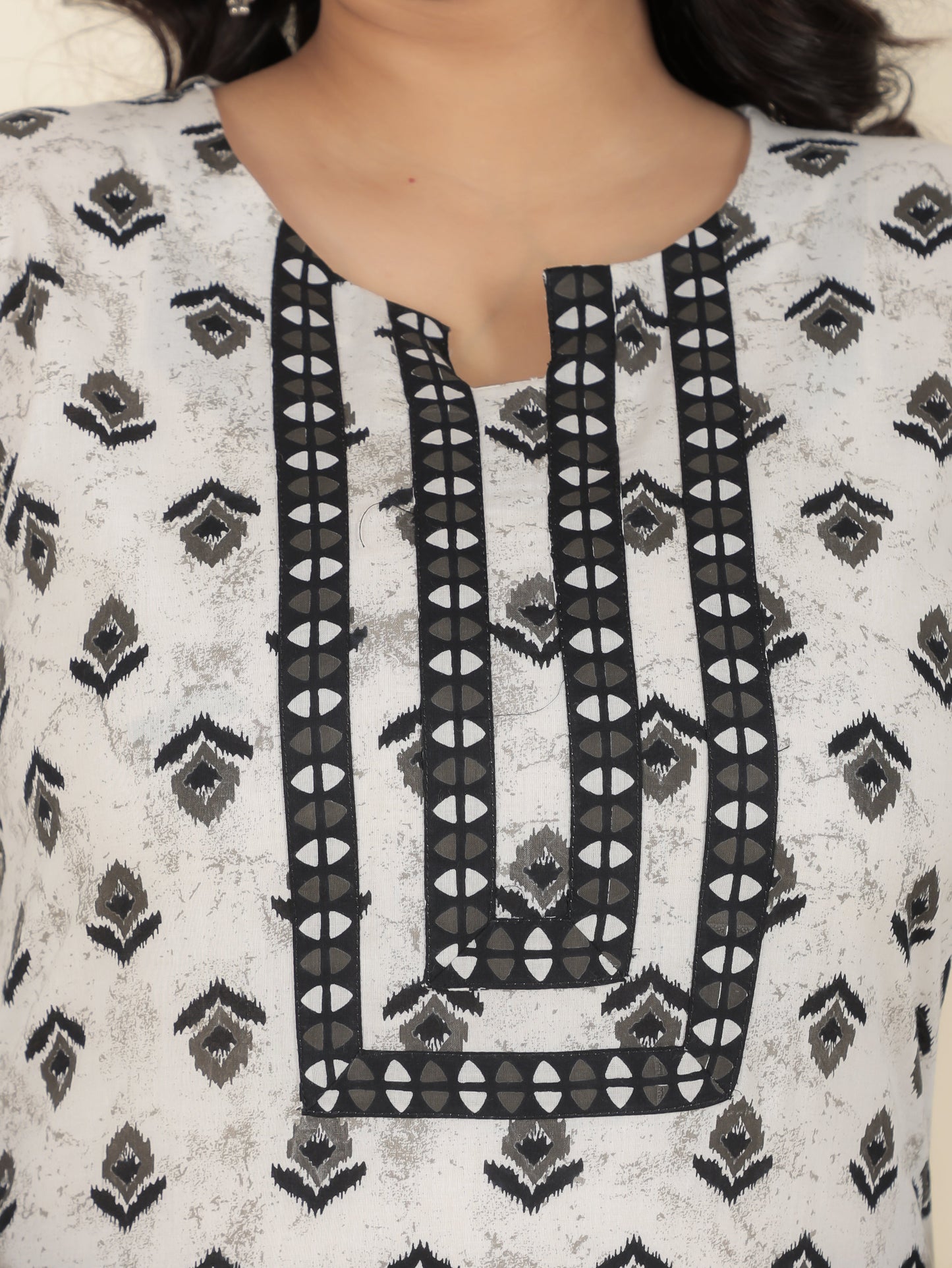 Women's Cotton White Straight Kurta