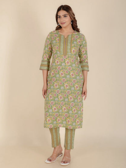 Women's Cotton Green Straight Kurta