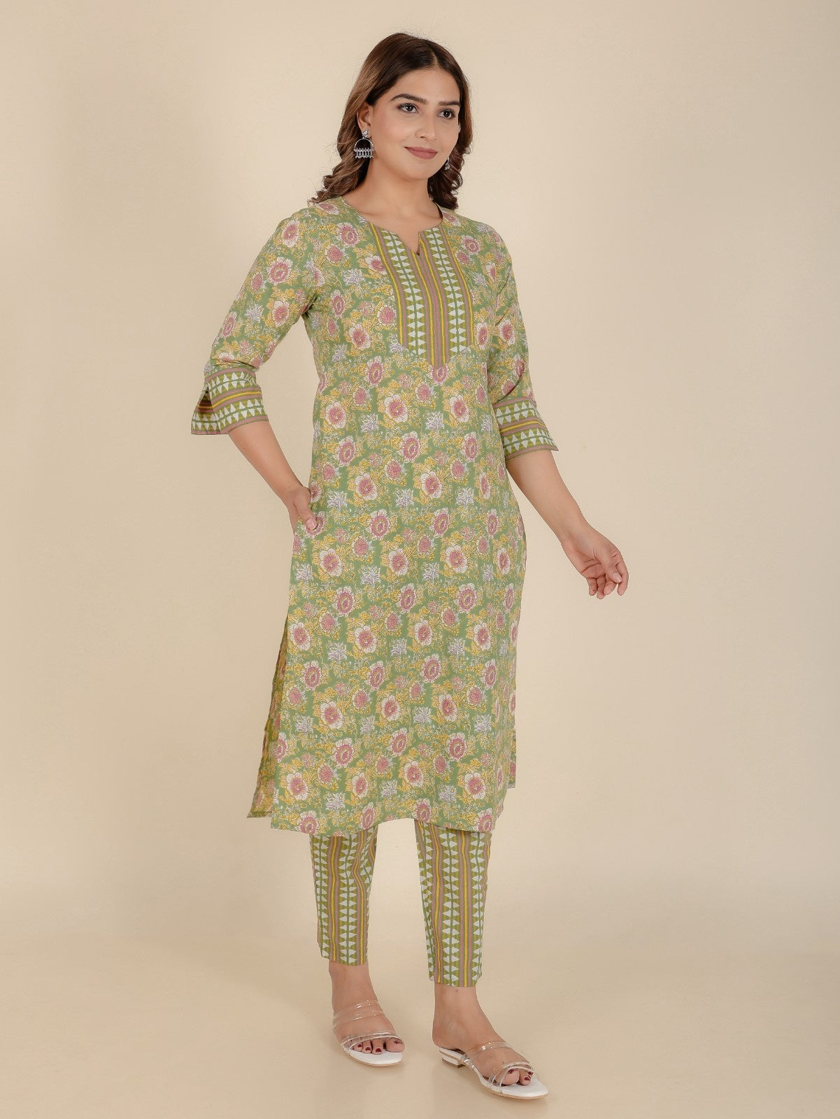 Women's Cotton Green Straight Kurta Set