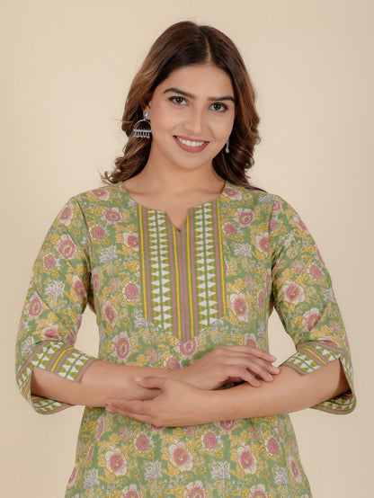 Women's Cotton Green Straight Kurta Set