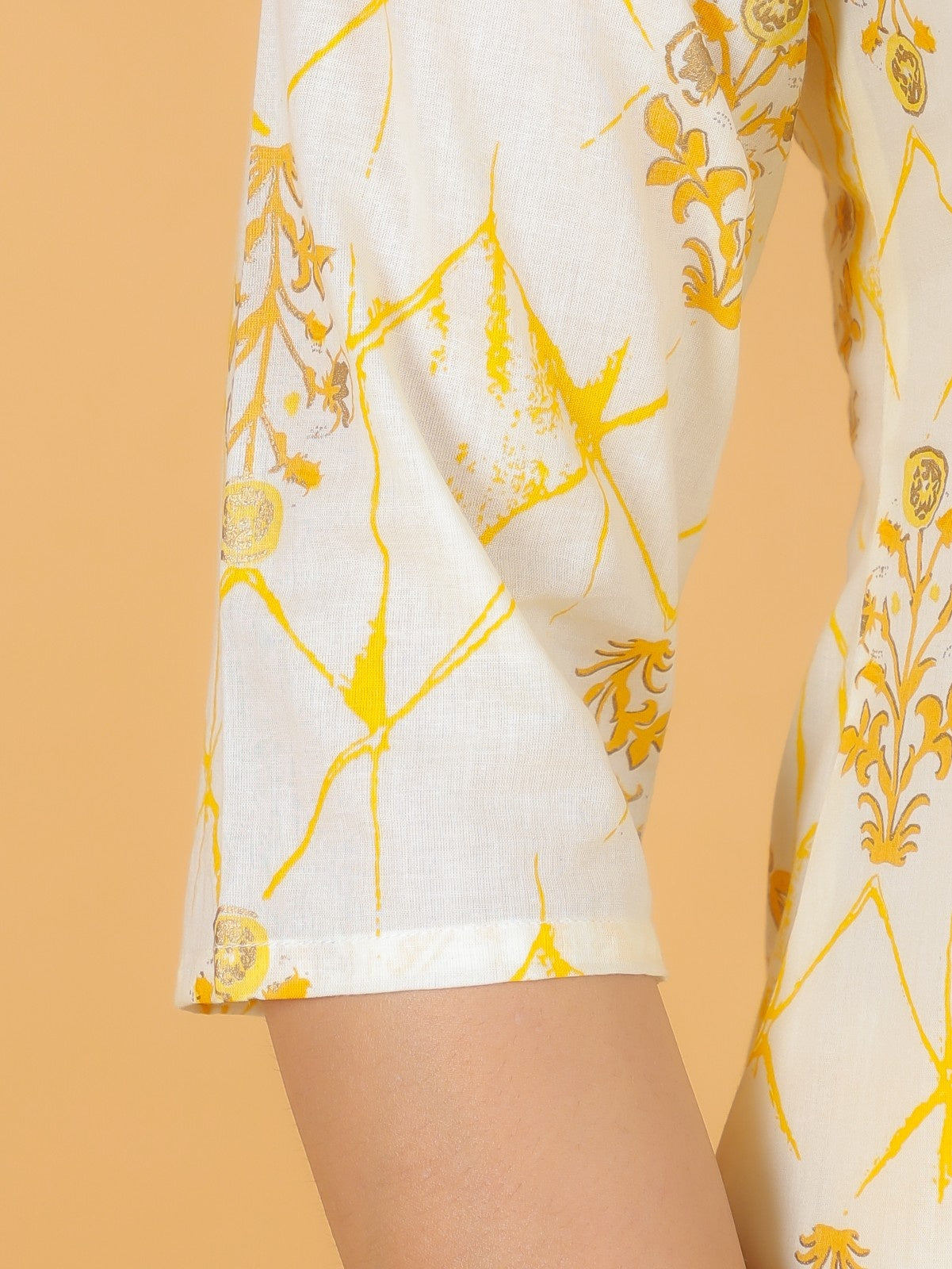 Women's Cotton Yellow Straight Kurta