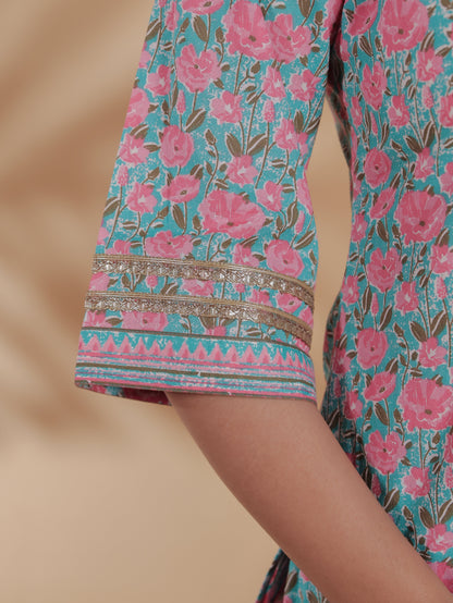 Women's Cotton Multicolor Straight Kurta