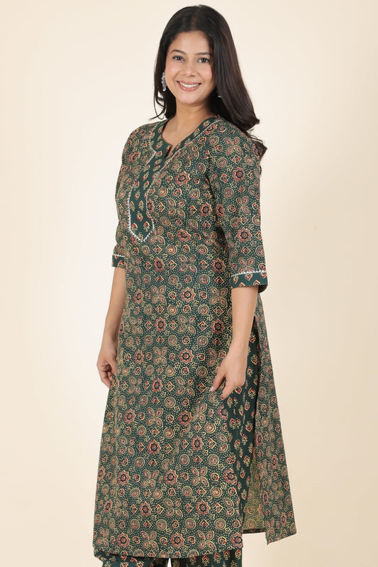 Women's Cotton Green Straight Kurta