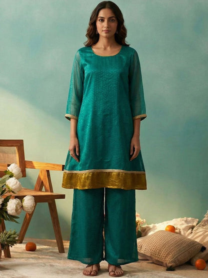 Dhiyona CH Women Regular Thread Work Kurta with Palazzos