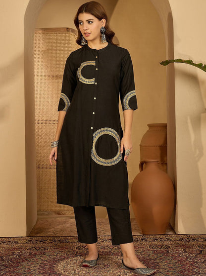 Women Black Embroidered Kurta Sets With Dupatta