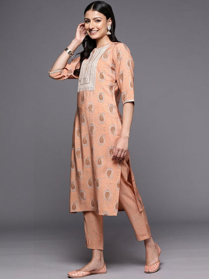 Women Paisley Printed Regular Thread Work Kurta with Trousers & With Dupatta