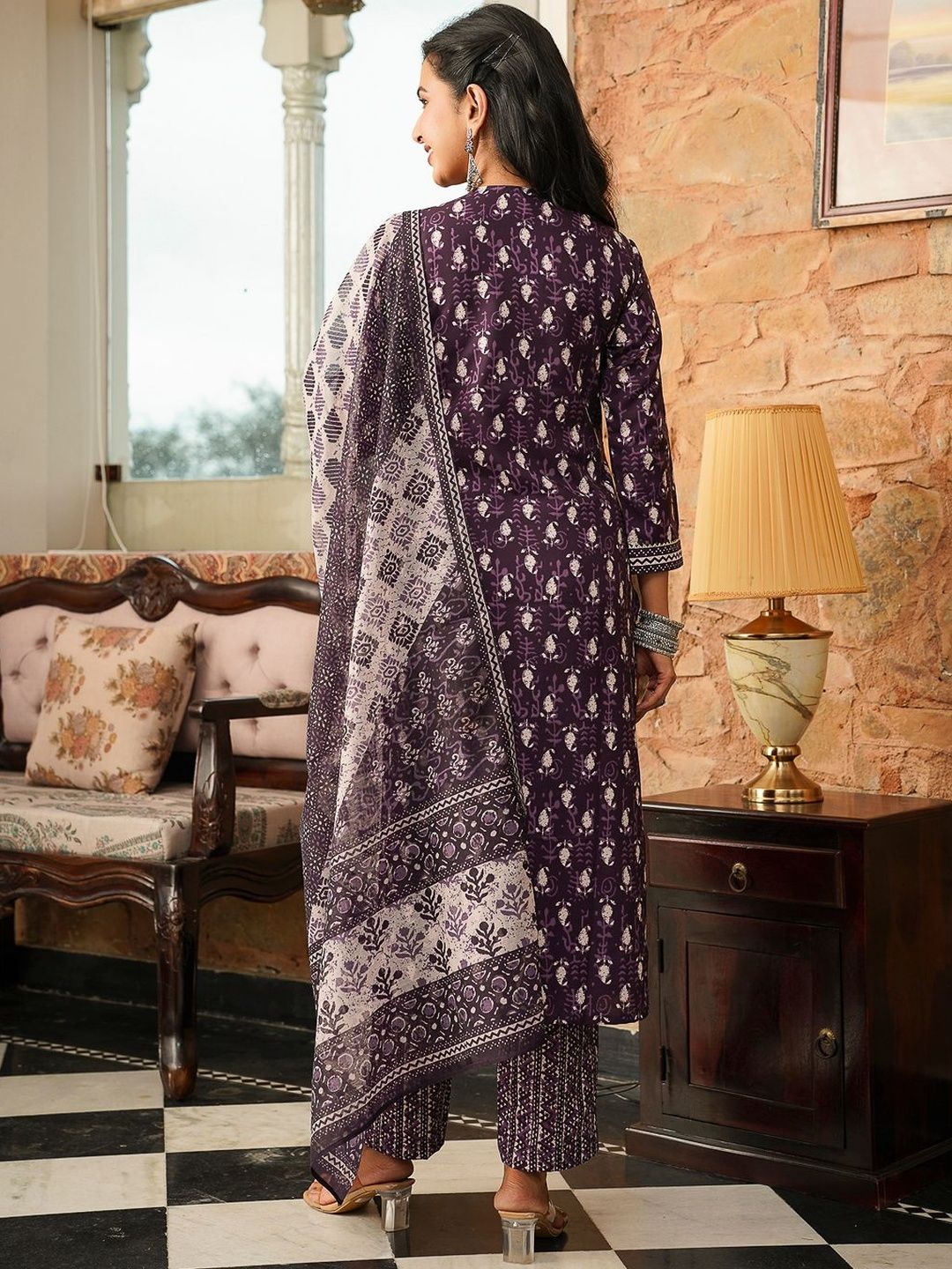 Dhiyona KL Ethnic Motifs Printed Straight Kurta With Trouser & Dupatta