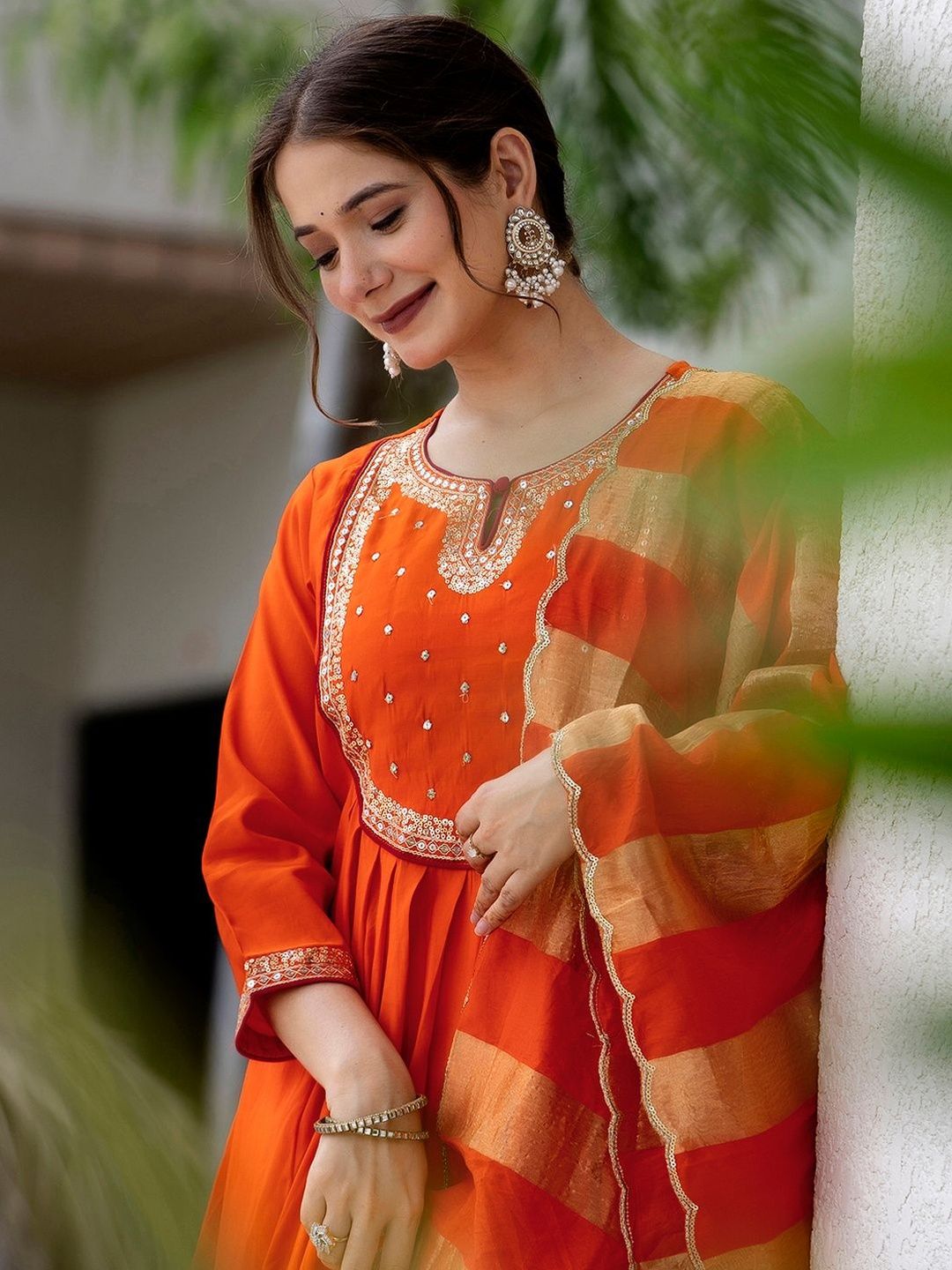 Dhiyona KL Women Embroidered Chanderi Silk Kurta with Trousers & Dupatta
