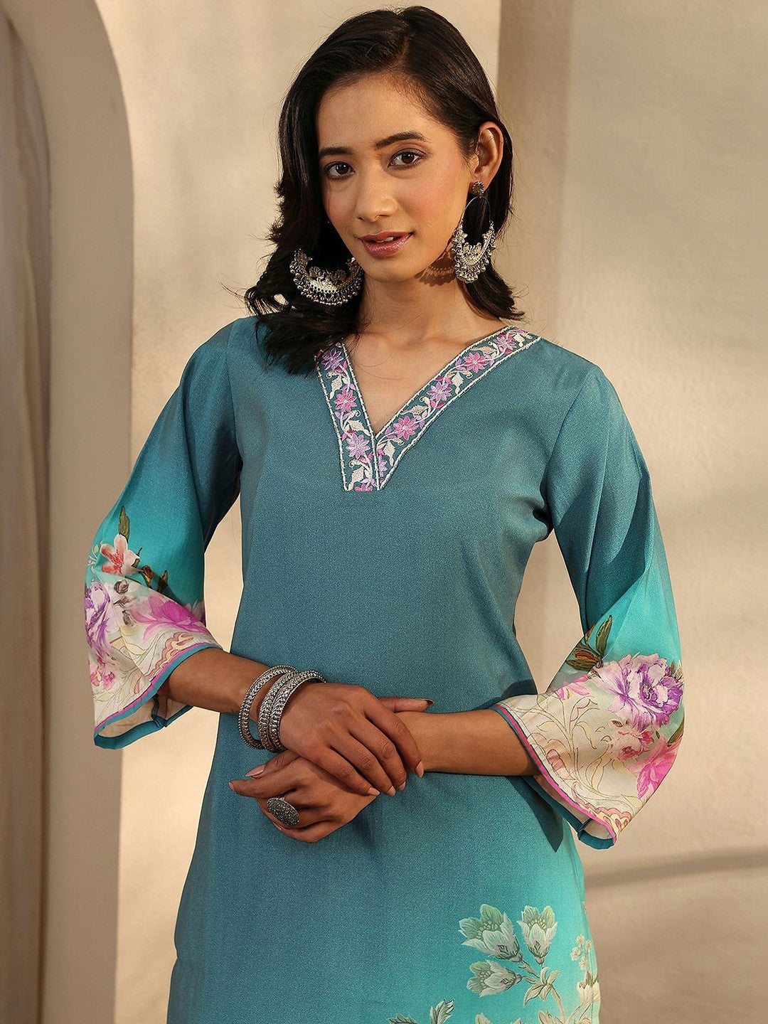 Women Floral Printed Regular Thread Work Kurta with Trousers & With Dupatta
