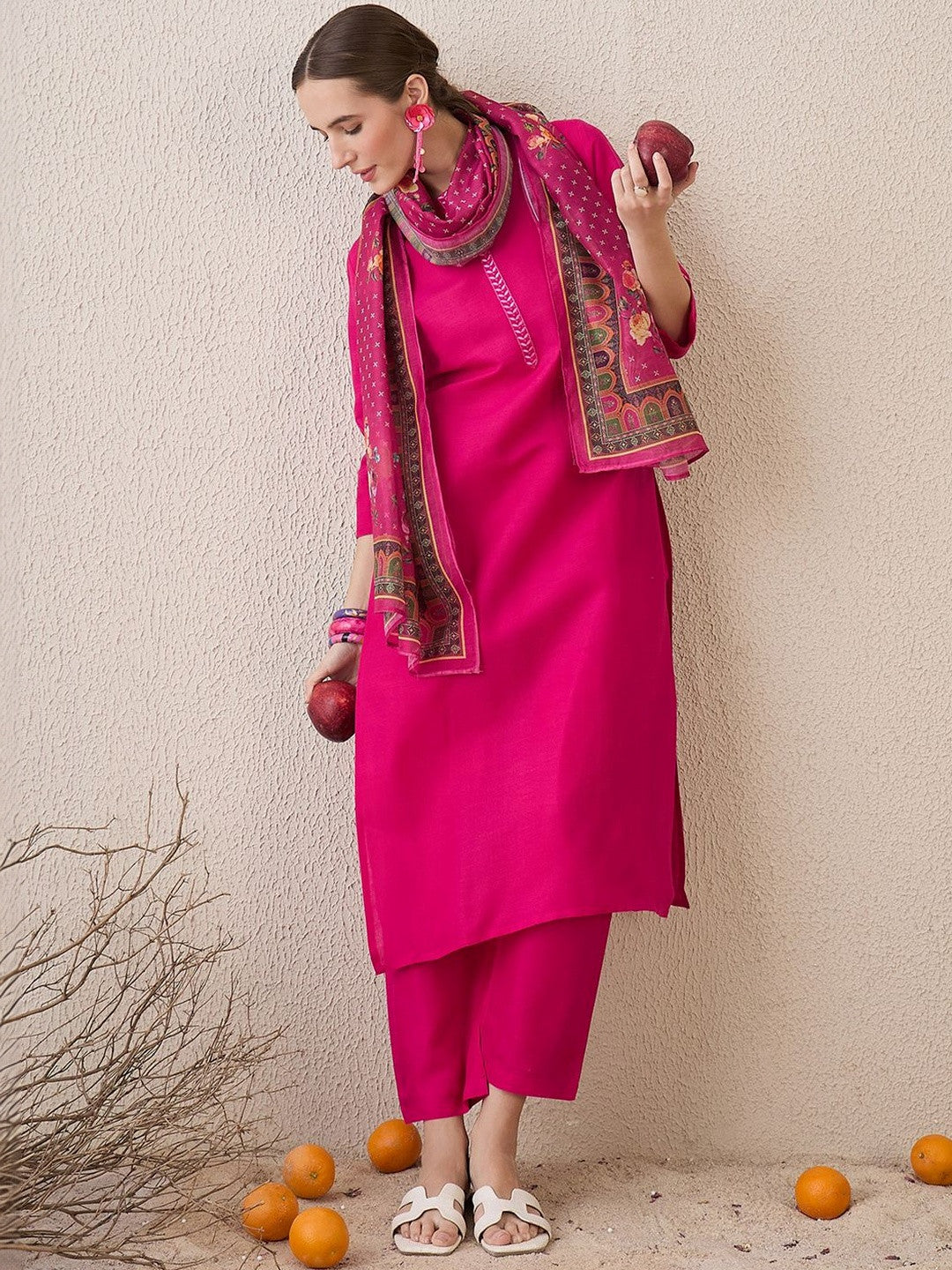 Women Floral Regular Thread Work Kurta with Trousers & With Dupatta