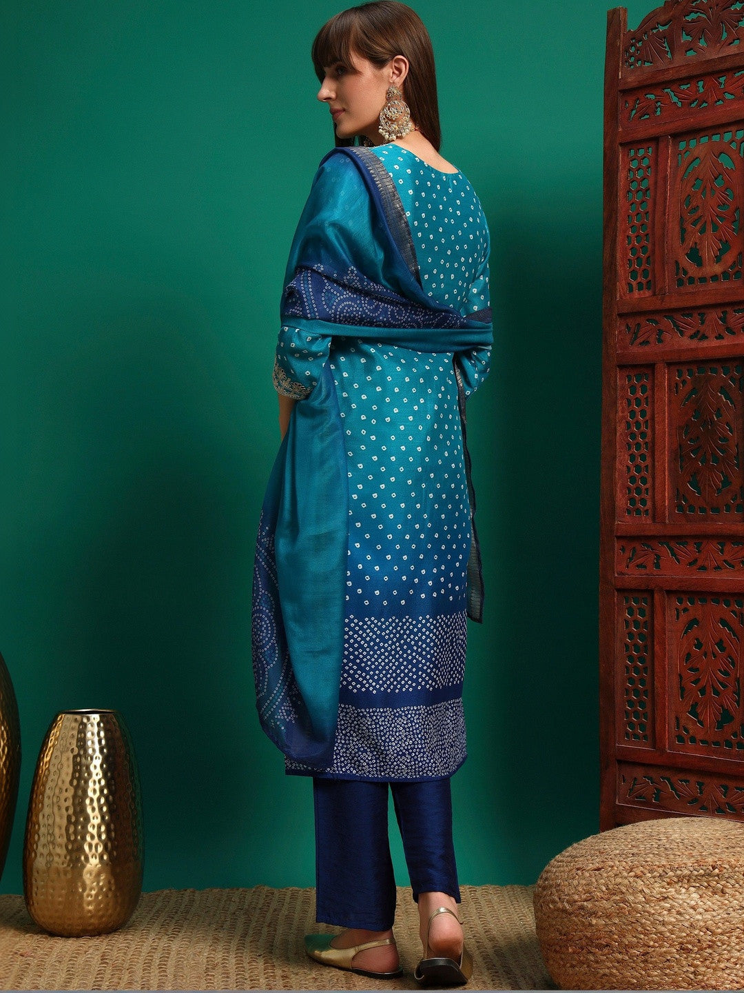 Women Bandhani Printed Regular Thread Work Kurta with Trousers & With Dupatta