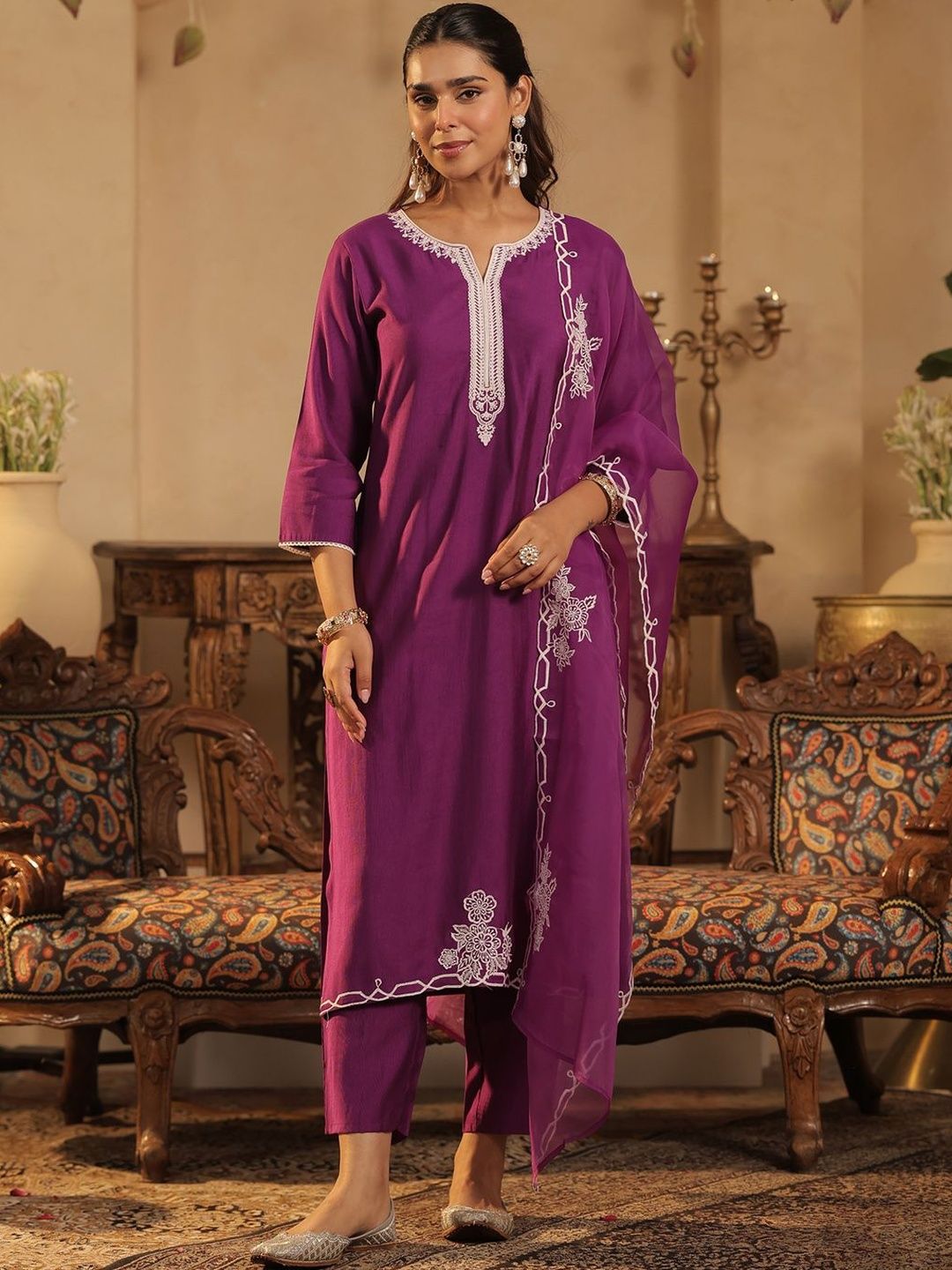 Dhiyona IE Women Ethnic Motifs Embroidered Thread Work Kurta with Trousers & Dupatta