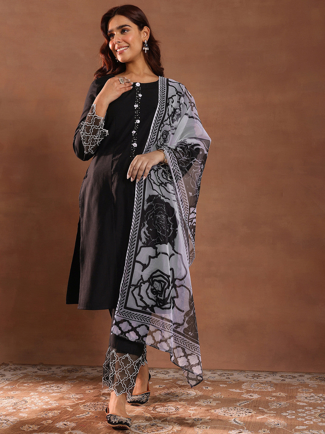 Women Ethnic Motifs Regular Thread Work Kurta with Trousers & With Dupatta