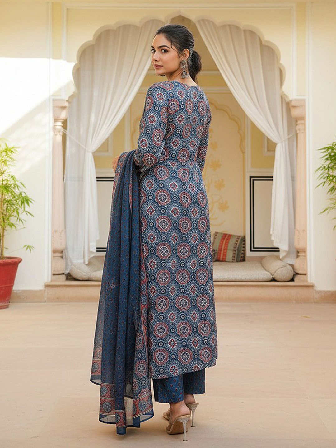 Dhiyona KL Women Ethnic Motifs Printed Kurta with Palazzo & Dupatta