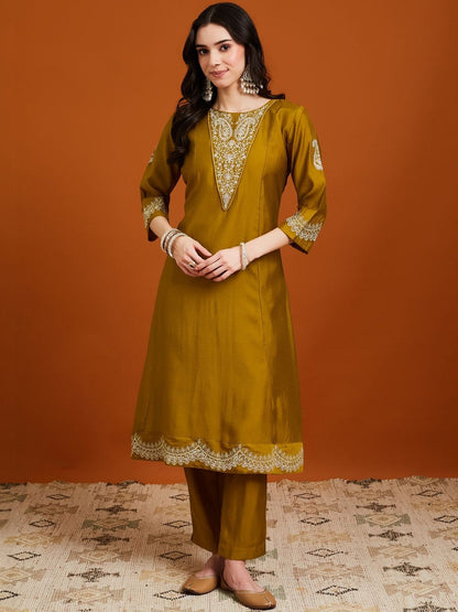 Embroidered Round Neck Kurta & Trousers With Dupatta