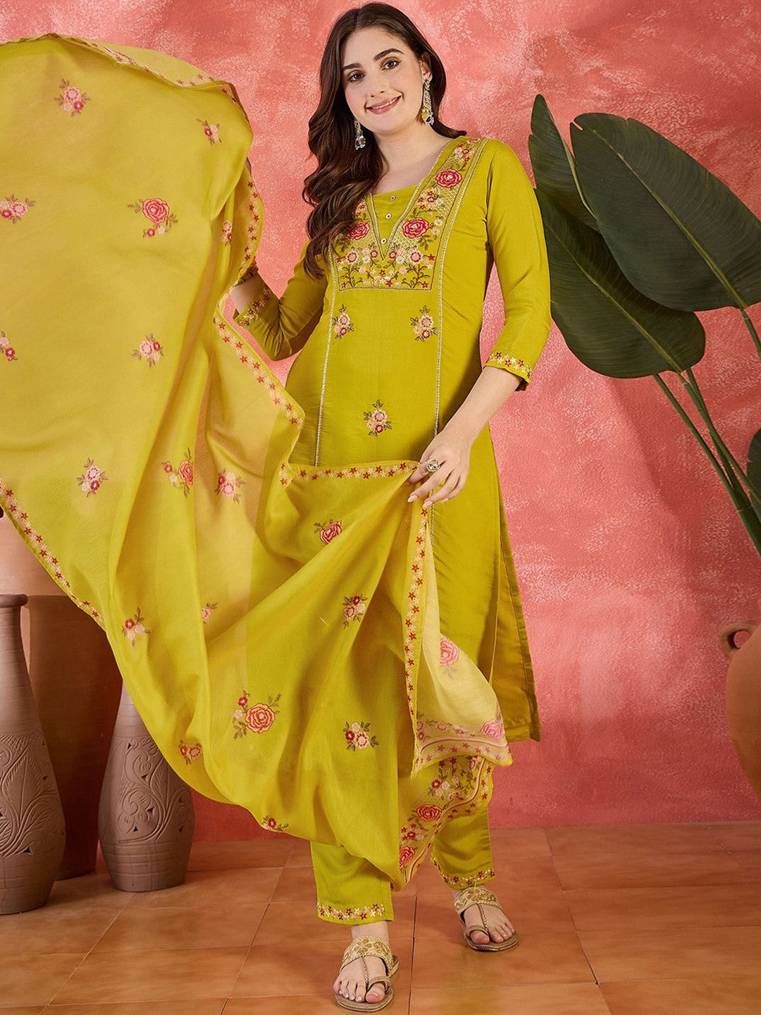 Floral Embroidered Thread Work Straight Kurta with Trouser & Dupatta