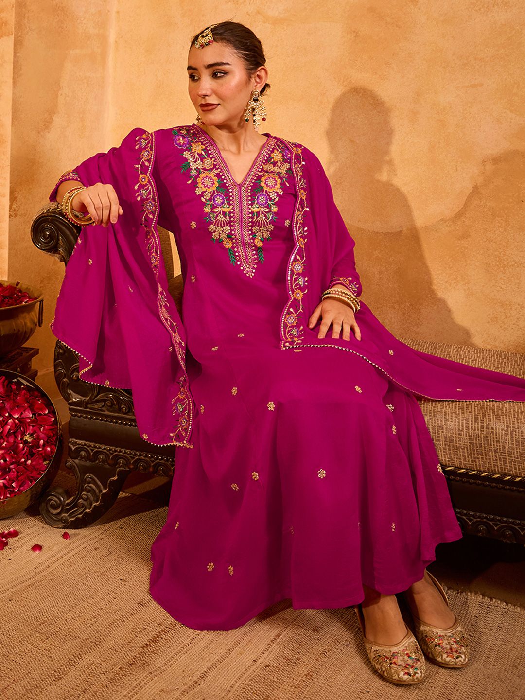 Dhiyona KL Women Floral Embroidered Regular Thread Work Kurta with Trousers & With Dupatta