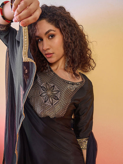 Floral Yoke Design Zari Jacquard Straight Kurta With Trousers And Dupatta