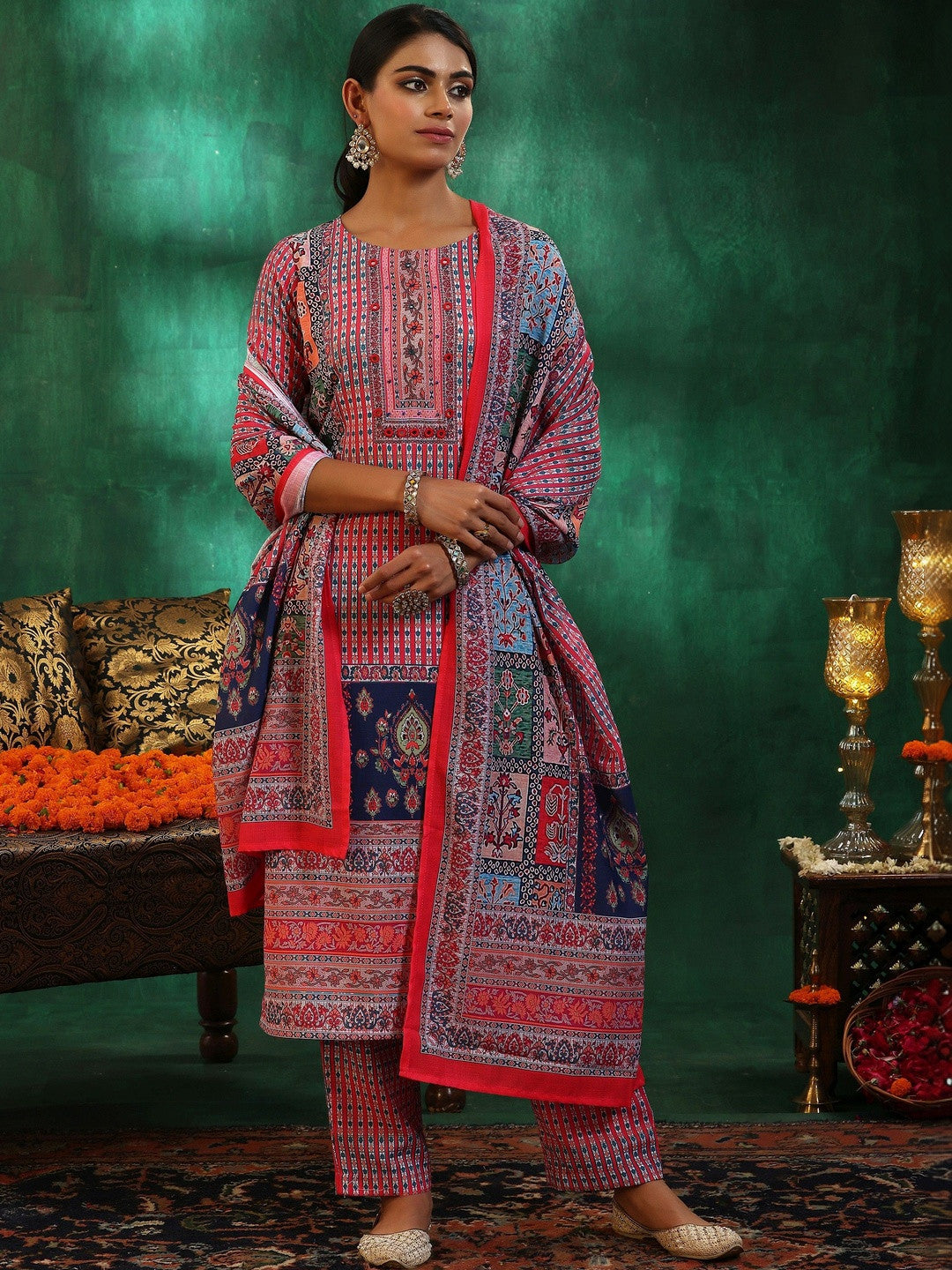 Women Ethnic Motifs Printed Regular Linen Kurta with Trousers & With Dupatta