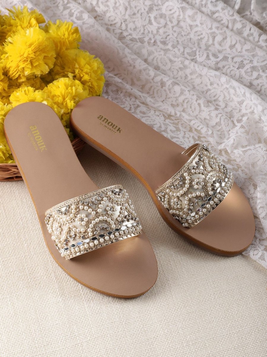 Dhiyona AK Women Ethnic Motif Embellished Open Toe Flats