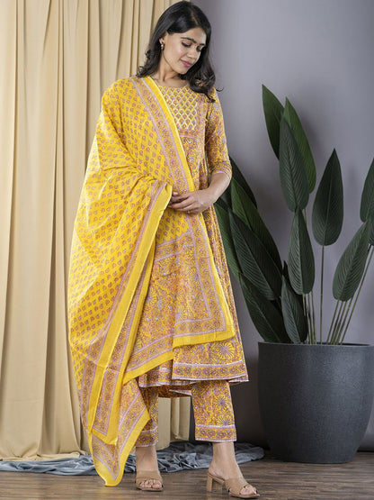 Dhiyona KL Floral Printed Pure Cotton Anarkali Kurta with Trousers & Dupatta