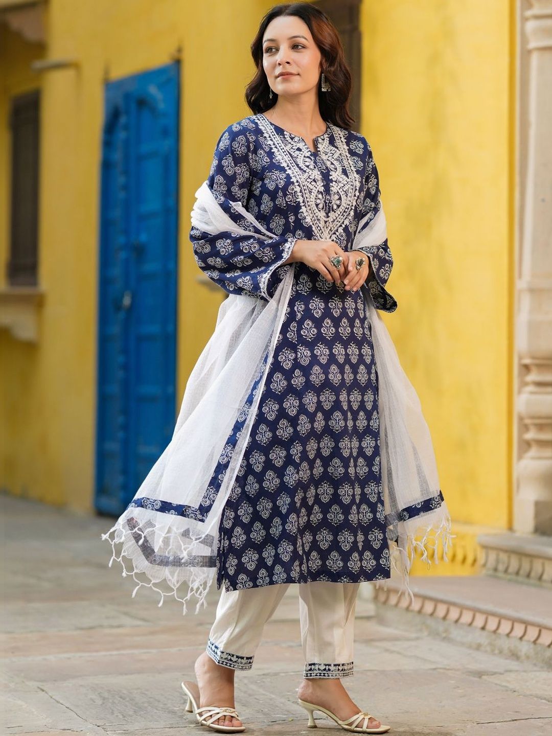Dhiyona RR Women's Ethnic Motifs Printed Regular Thread Work Pure Cotton Kurta with Trousers & With Dupatta