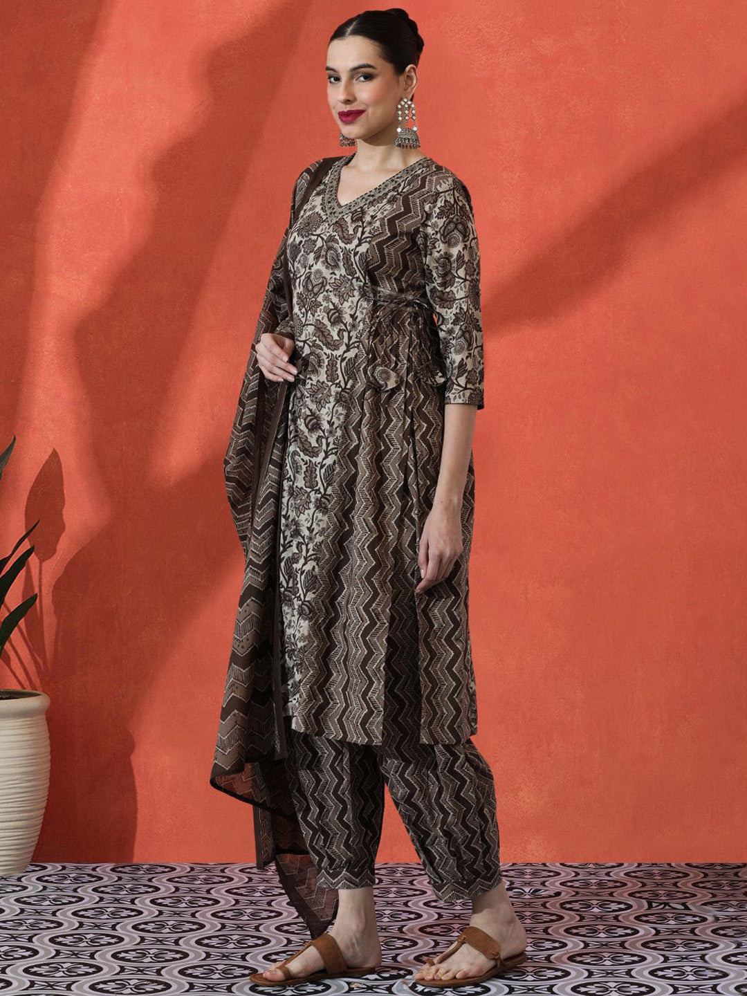 Floral Embroidered Straight Pure Cotton Kurta With Trousers & Dupatta