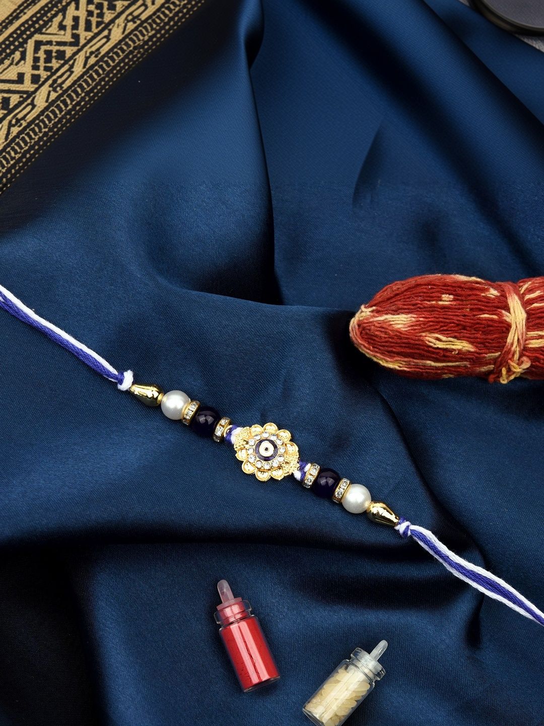 Dhiyona Rakhi