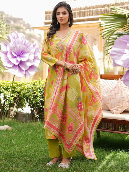 Dhiyona KL Women Floral Embroidered Regular Kurta with Trousers & Dupatta