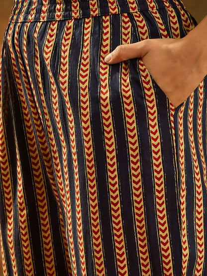Printed Pure Cotton V-Neck Kurta & Trousers Kurta Sets