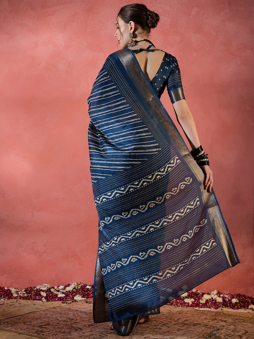 Women's Silk Blend Teal blue Printed Designer Saree With Blouse Piece