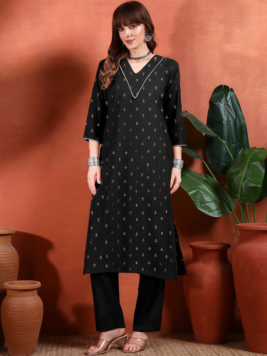 Women Ethnic Motifs Printed Regular Kurta with Trousers