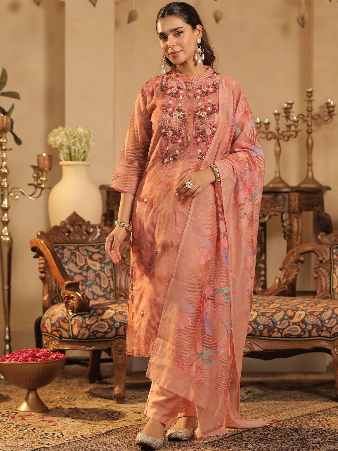 Dhiyona IE Floral Embroidered Straight Thread Work Kurta With Trousers & Dupatta