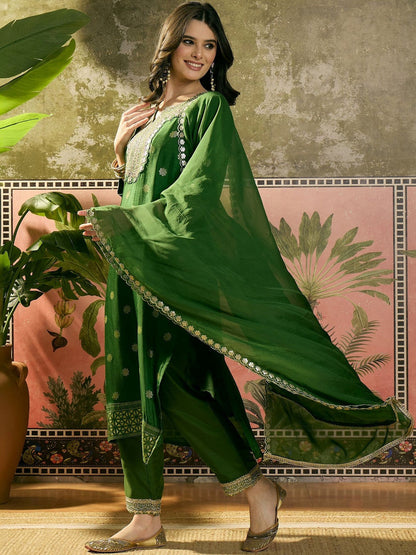 Embroidered Round Neck Kurta & Trousers Kurta Sets