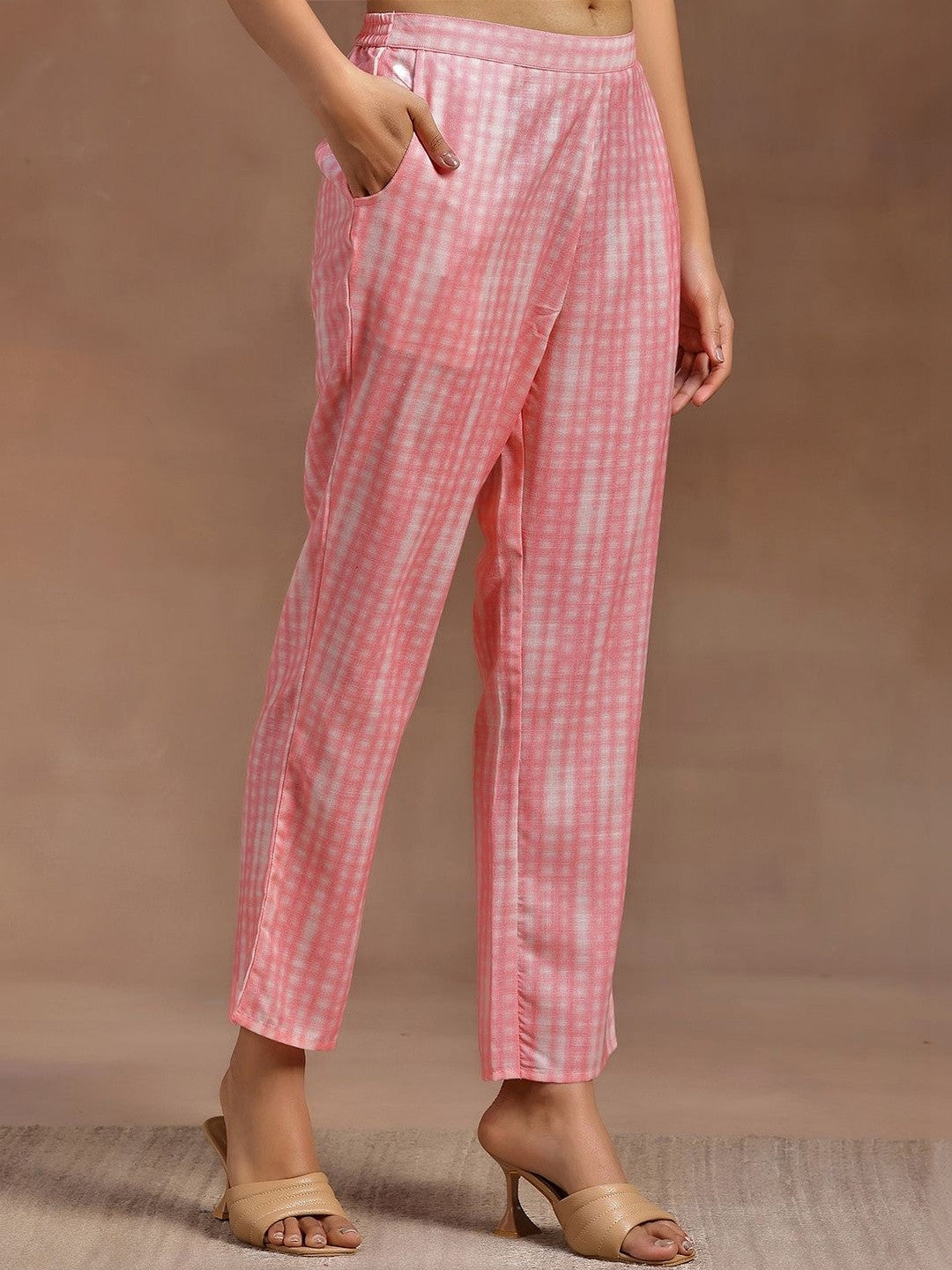 Women Floral Printed Regular Thread Work Kurta with Trousers & With Dupatta
