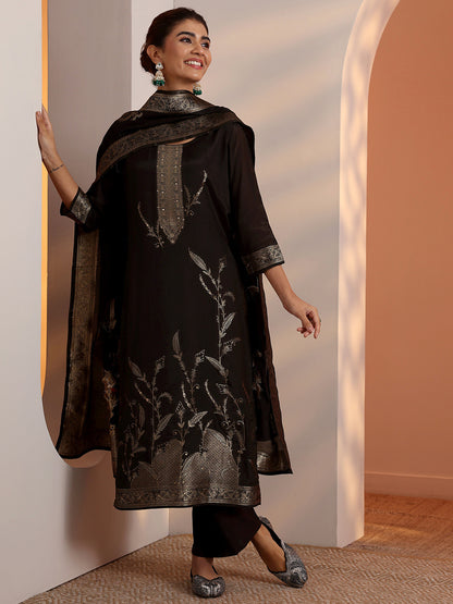 Floral Printed Round Neck Straight Kurta With Trousers & Dupatta