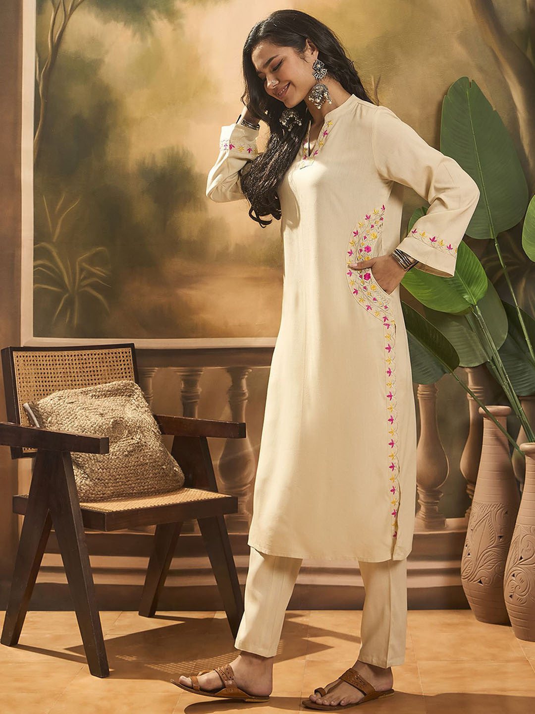Mandarin Collar Thread Work Straight Kurta With Trouser