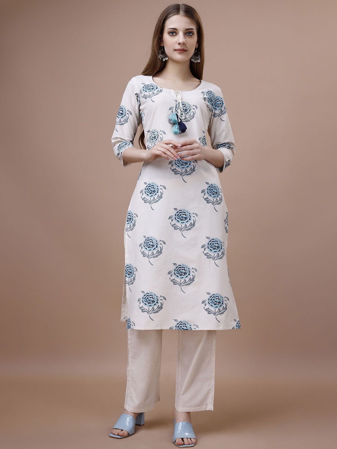 Dhiyona OD  Floral Printed Tie-Up Neck Cotton Straight Kurta