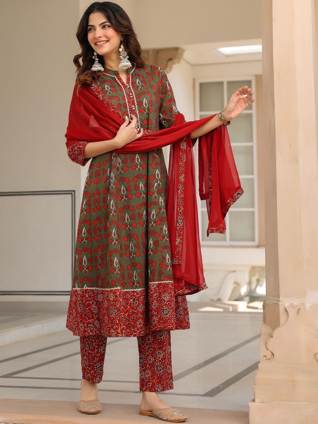 Dhiyona RR Women's Ethnic Motifs Printed Regular Pure Cotton Kurta with Trousers & With Dupatta