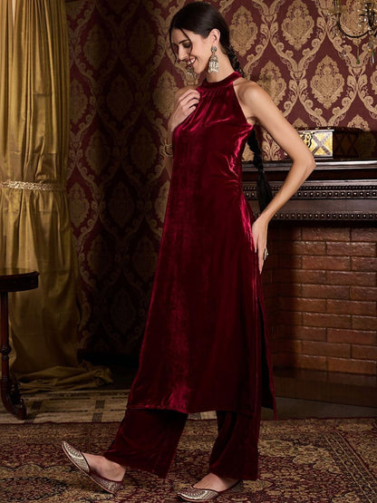 Dhiyona CH Women Regular Velvet Kurta with Palazzos