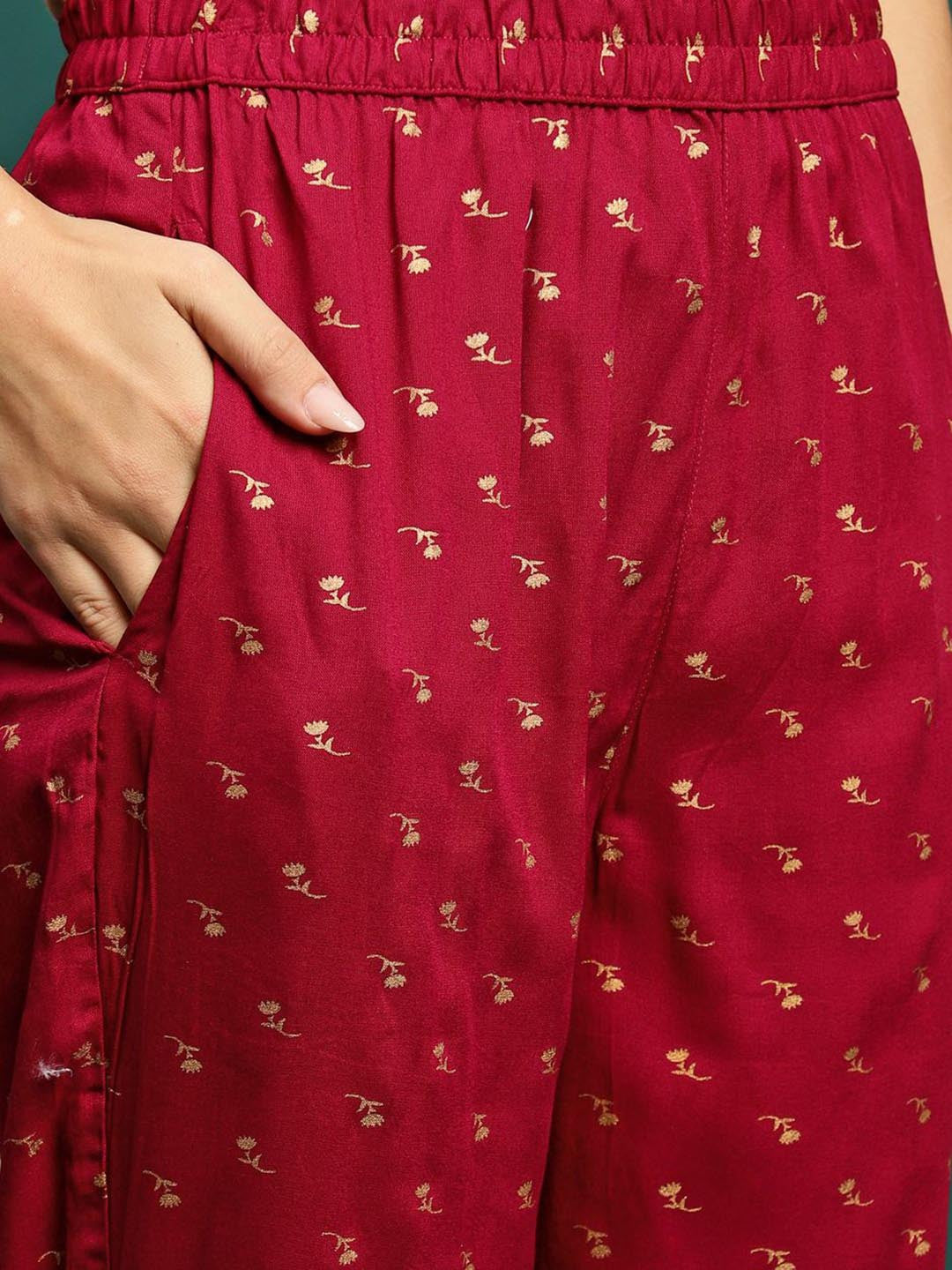 Floral Embroidered Panelled Thread Work Kurta with Trousers & Dupatta