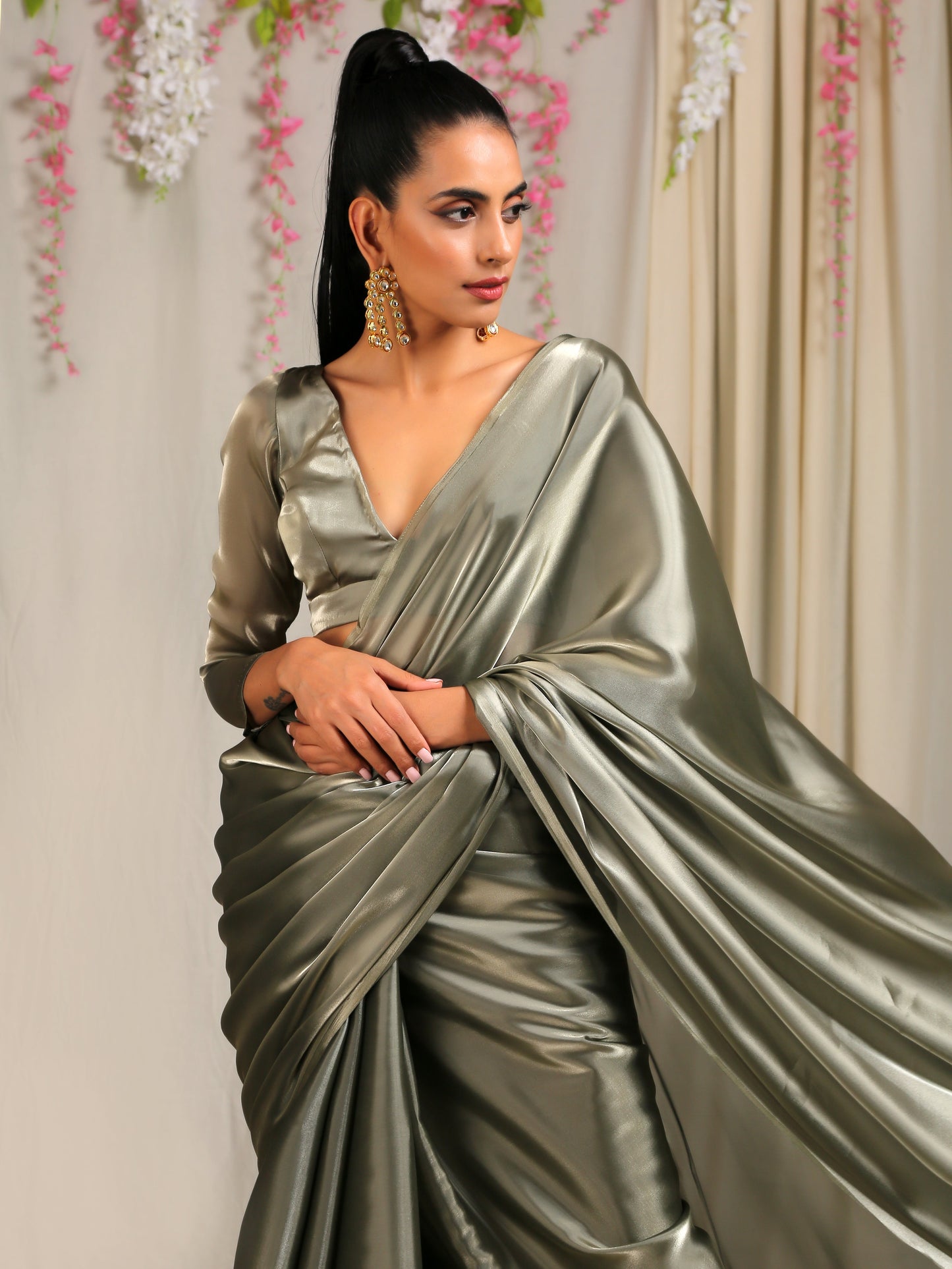 Dhiyona ST Blouse - Liquid Gold Organza V Neck