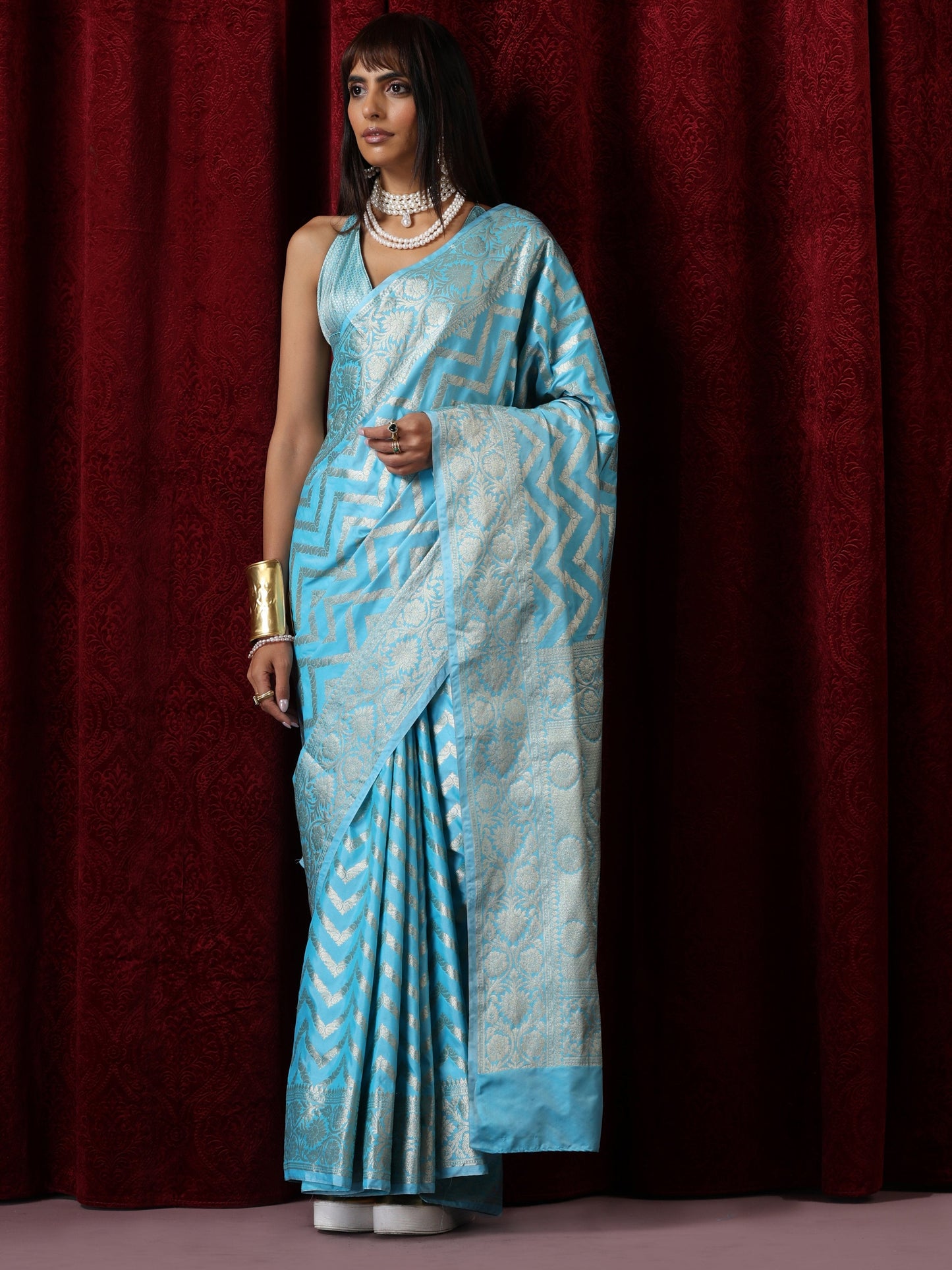Dhiyona ST Pure Silk Blue Chevron Saree with Blouse Fabric