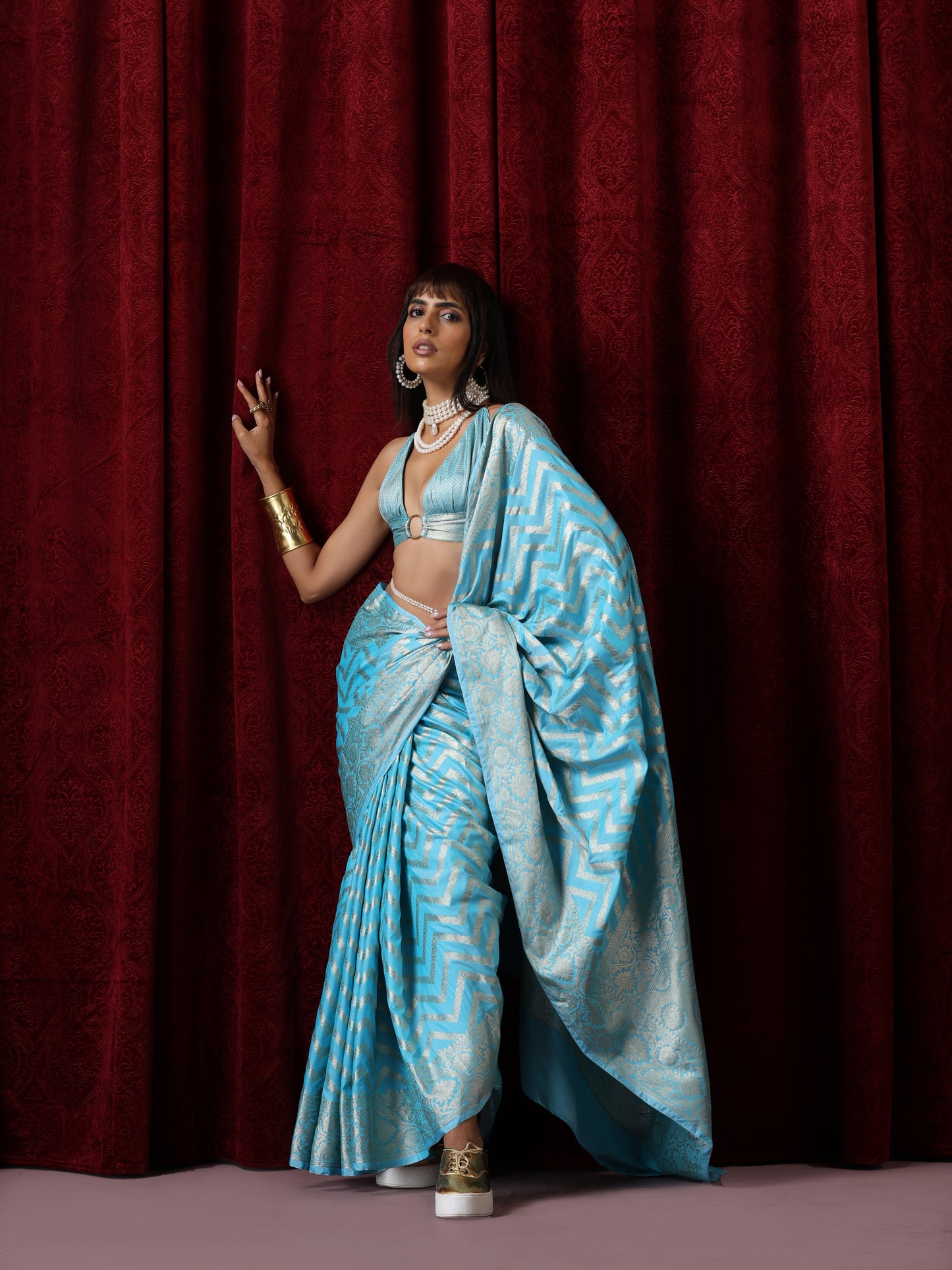 Dhiyona ST Pure Silk Blue Chevron Saree with Blouse Fabric